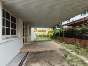Solok Birch Semi-D For Sale | Freehold — property photo