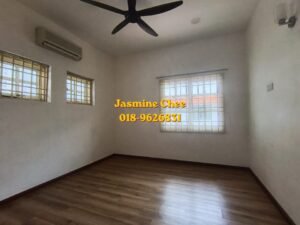 Solok Birch Semi-D For Sale | Freehold — property photo